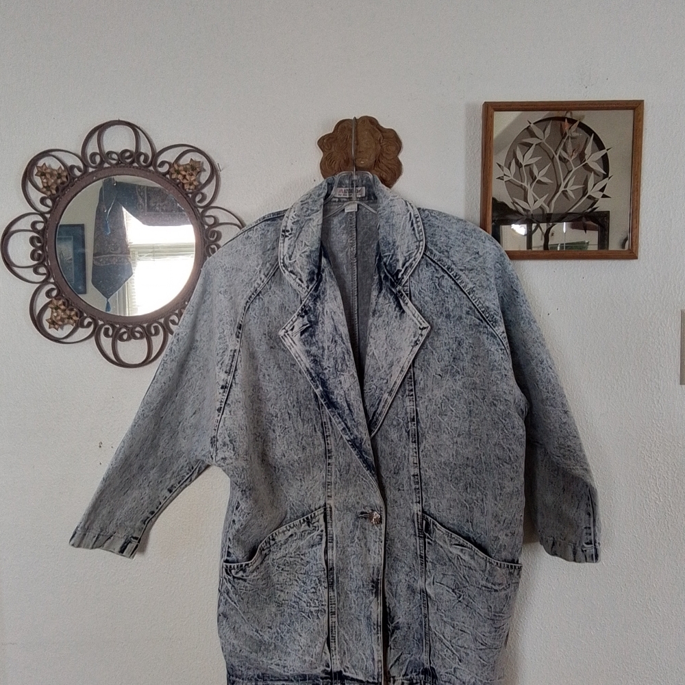 VINTAGE APACHE BY THE WEST PLUS ACID WASHED JEAN JACKET, MEDIUM - Picture 6 of 9